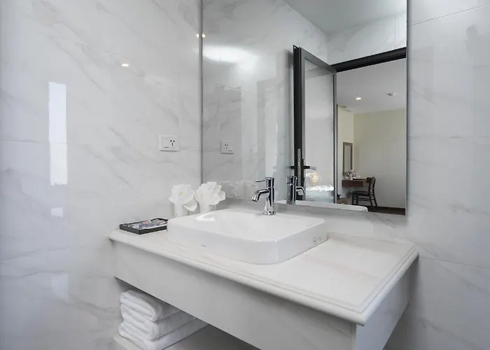Boston 3* Hạ Long