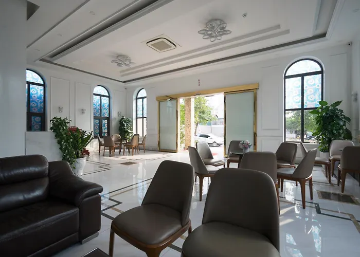 Khách sạn Boston 3*