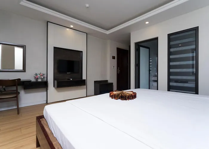 Khách sạn Boston 3*